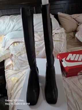 DKNY Black Leather And Suede Boots. To The Knee. New In Box. MFRP:$189